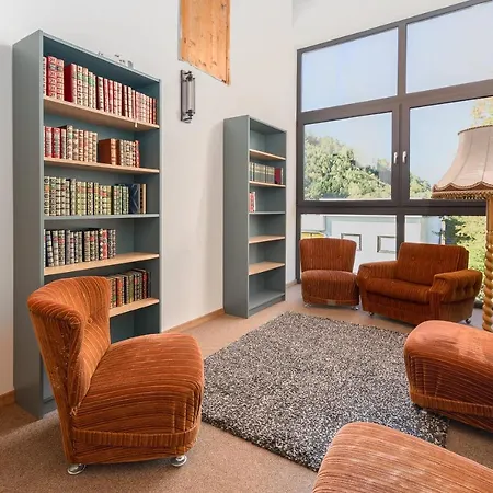 Apartment West *